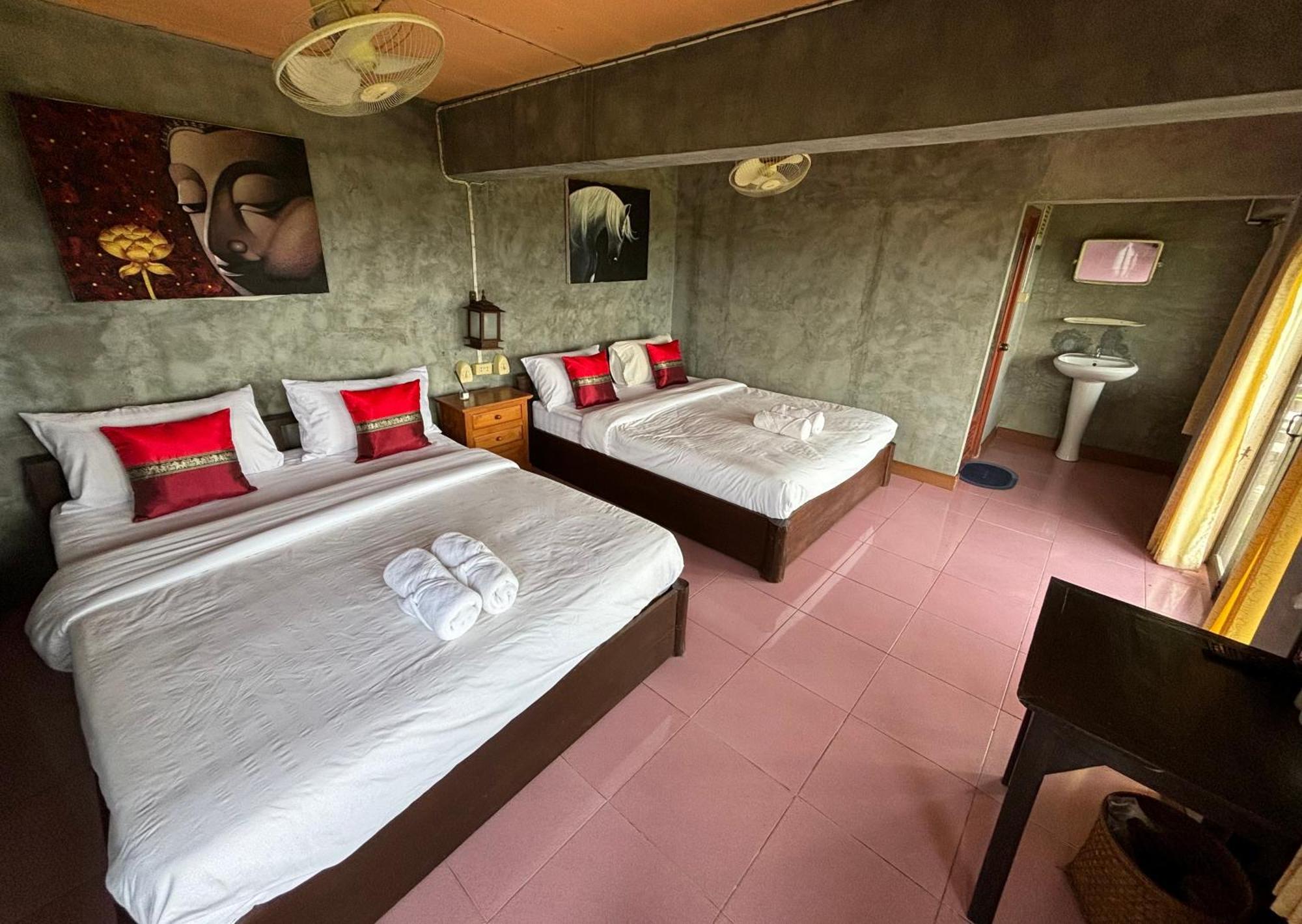 Hotel Pai Kiang Fa Extérieur photo